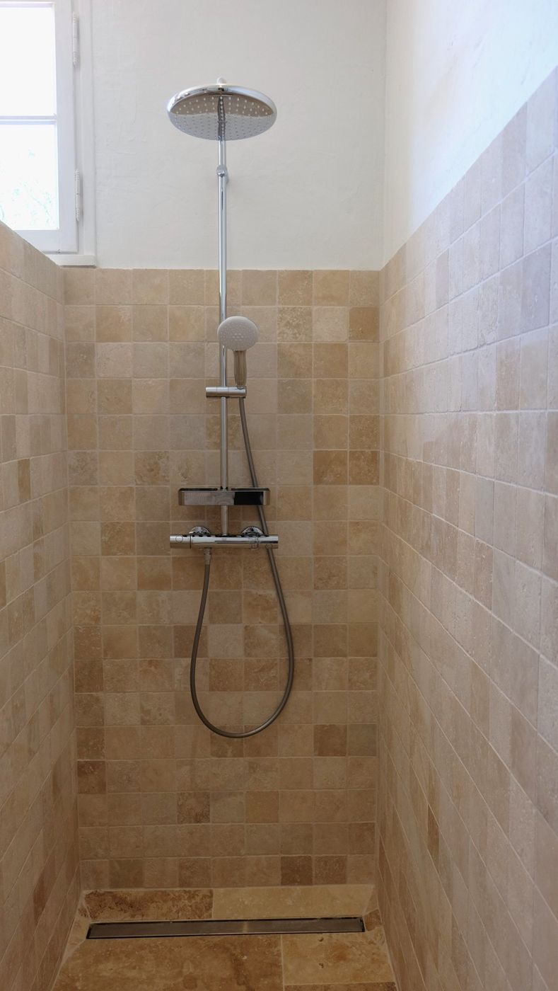 Slaapkamer met tuindeur